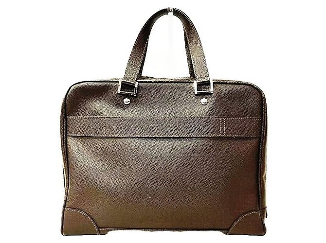 Borsa e Valigetta Louis Vuitton Taiga Igor Marrone - vista 2