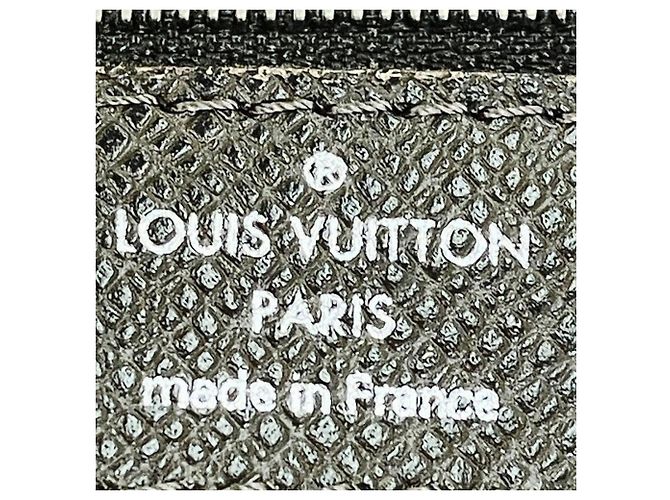 Borsa e Valigetta Louis Vuitton Taiga Igor Marrone - vista 4