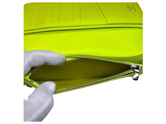 Portafoglio lungo Louis Vuitton Taigarama Portefeuille Brazza NM Giallo - vista 6