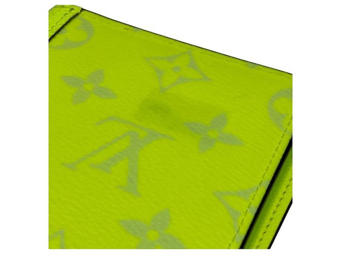 Portafoglio lungo Louis Vuitton Taigarama Portefeuille Brazza NM Giallo - vista 7