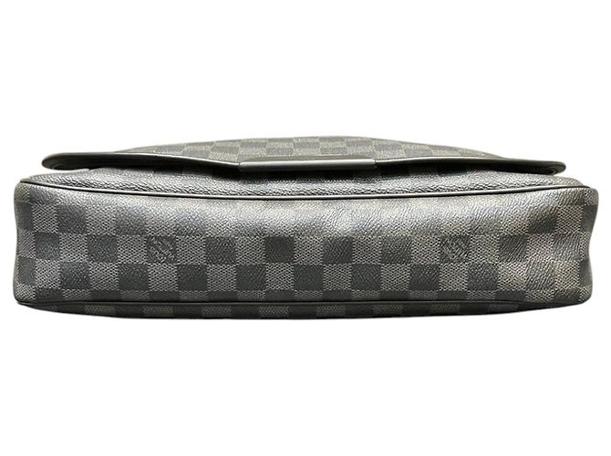 Borsa a tracolla Louis Vuitton Daniel MM Nero - vista 3