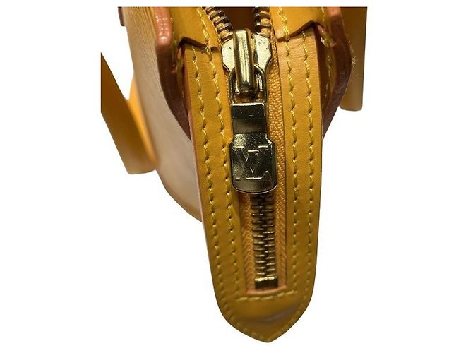 Borsa shopper Louis Vuitton Epi Saint Jacques Giallo - vista 9