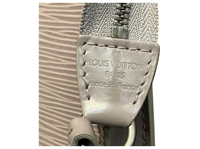 Bolso Louis Vuitton Epi Pochette Accessoires - vista 4