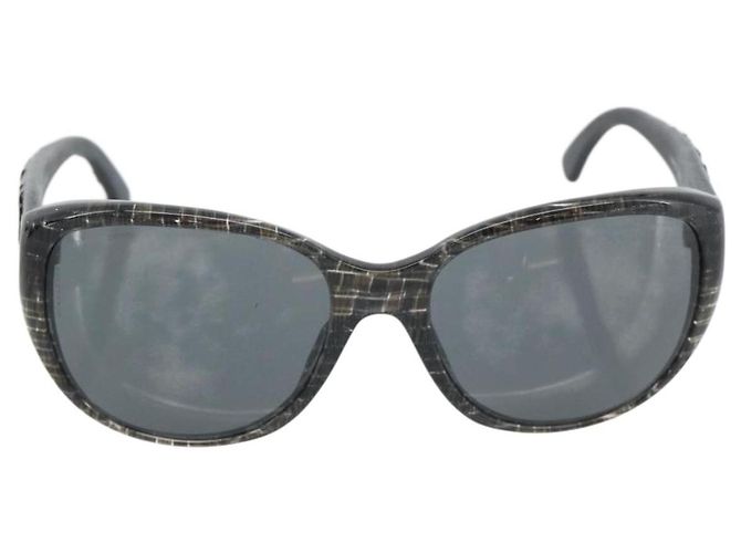Occhiali da sole CHANEL Matelasse in plastica e pelle di agnello nera CC Auth BA12975M Nero - vista 13