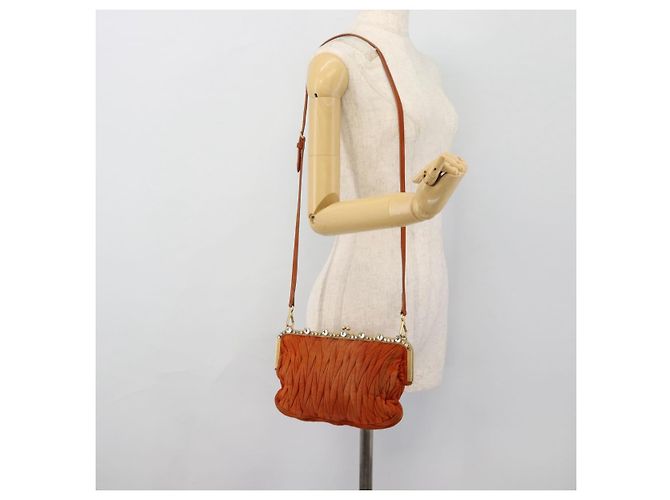 Borsa a Spalla Miu Miu Matelasse Pelle Orange Gold Auth 181161 D'oro Arancione - vista 22