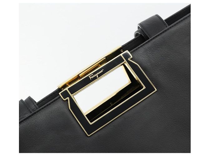 Borsa a mano Salvatore Ferragamo in pelle nera e oro Auth ka4450A Nero D'oro - vista 10
