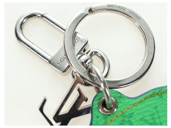 LOUIS VUITTON Monogram LV Portrait Charm M01402 LV Auth 161337M Monogramma - vista 10