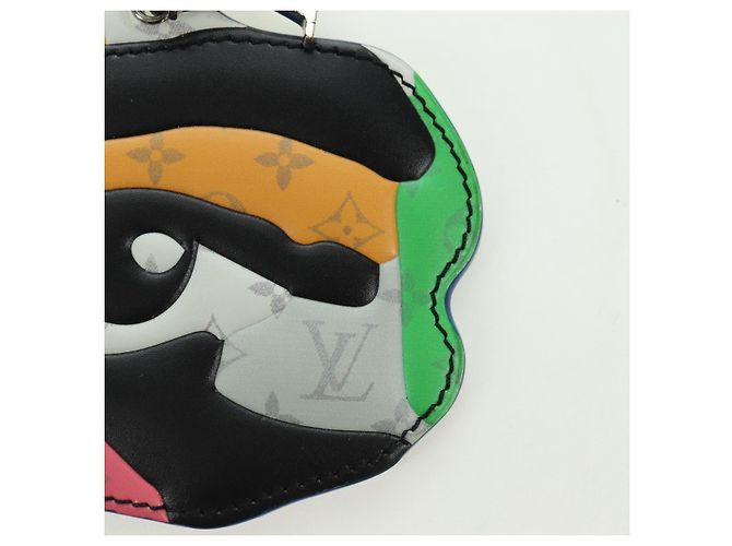 LOUIS VUITTON Monogram LV Portrait Charm M01402 LV Auth 161337M Monogramma - vista 3