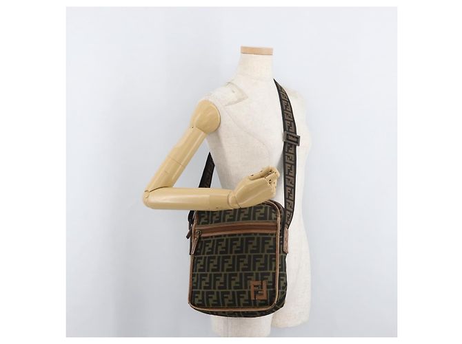 Borsa a Spalla FENDI Zucca Canvas Nero Marrone Auth 180611 - vista 22