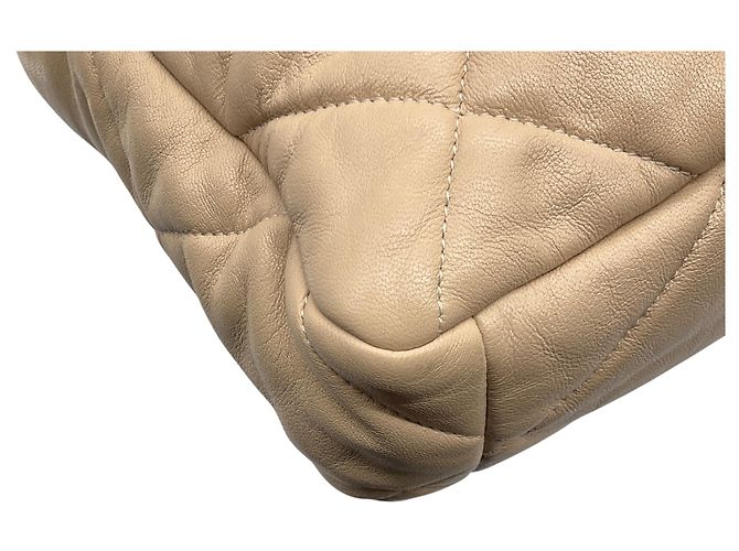 Chanel 19 Schultertasche mit Klappe aus gestepptem beigem Lammleder 2020 Größe Medium mit Mix-Metal-Hardware - Ansicht 13