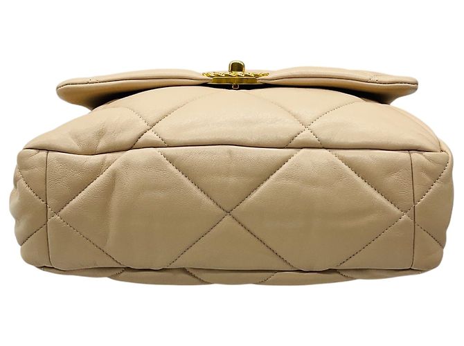 Chanel 19 Schultertasche mit Klappe aus gestepptem beigem Lammleder 2020 Größe Medium mit Mix-Metal-Hardware - Ansicht 5