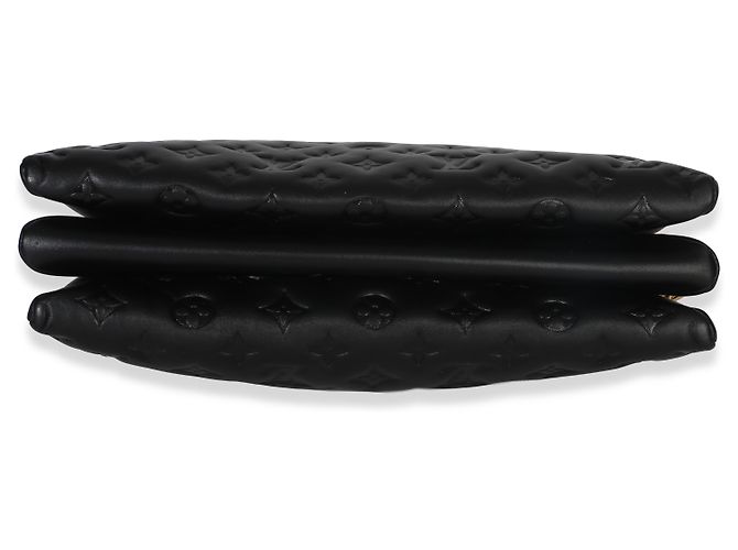 Louis Vuitton Coussin MM in pelle di agnello nera con monogramma in rilievo Nero - vista 6