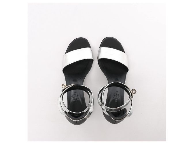 Hermès Sandali Manege Kelly in pelle nera x argento, Taglia 37 EU Nero - vista 5