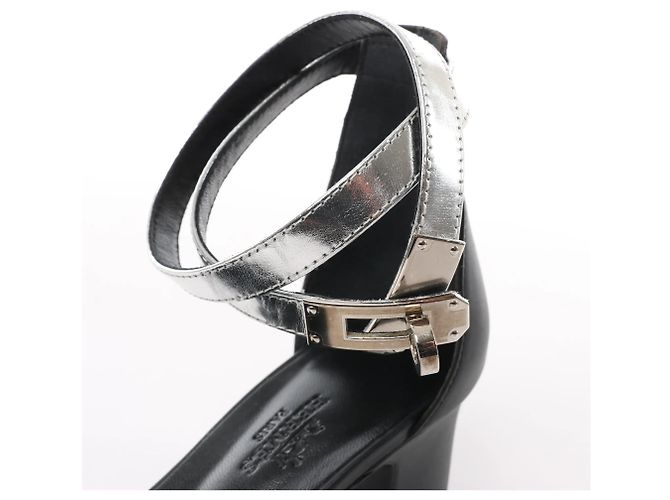Hermès Sandali Manege Kelly in pelle nera x argento, Taglia 37 EU Nero - vista 9