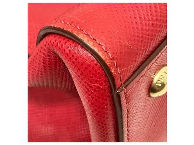 Borsa a tracolla in pelle bordeaux Prada Bordò - vista 6