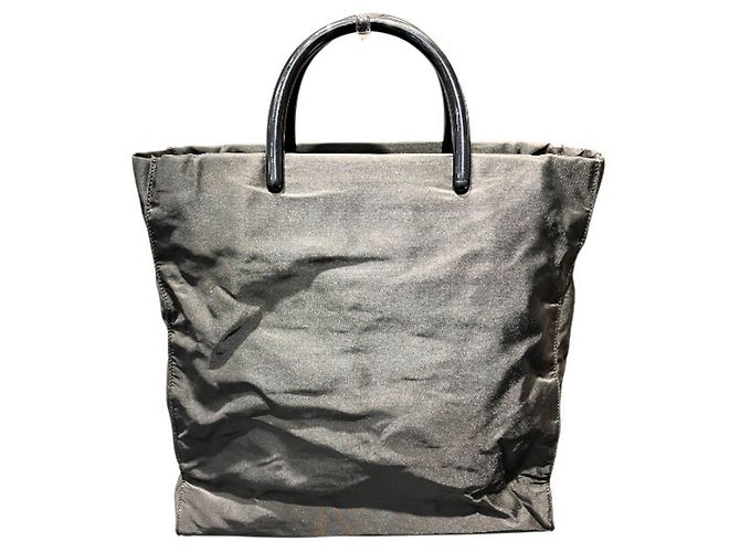 Bolso Tote Prada de nylon negro y plástico - vista 2