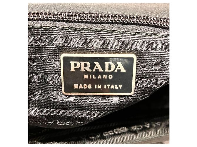 Bolso Tote Prada de nylon negro y plástico - vista 4