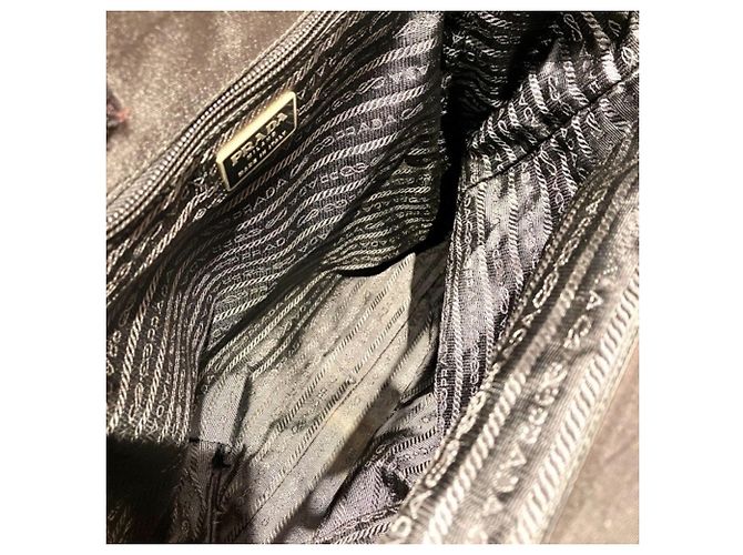 Bolso Tote Prada de nylon negro y plástico - vista 5
