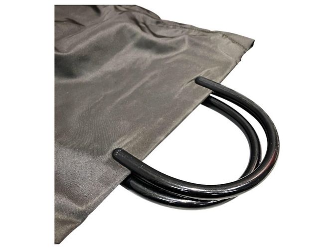 Bolso Tote Prada de nylon negro y plástico - vista 7