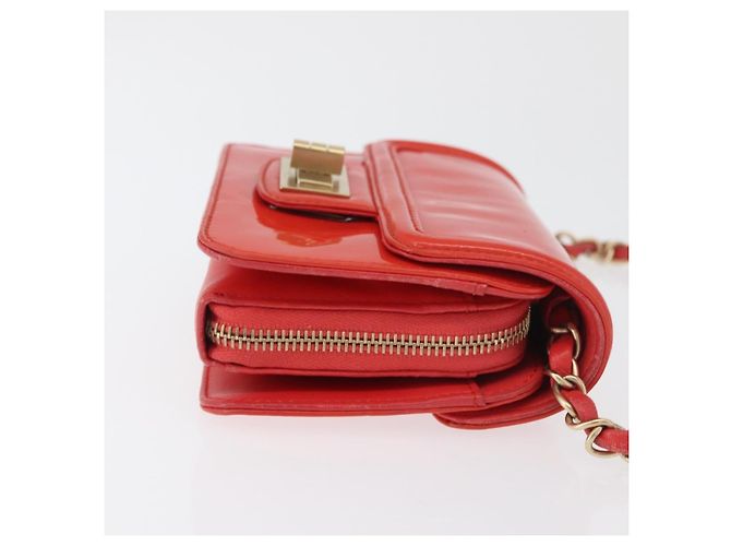 Chanel Reissue 2.55 Clutch in pelle vernice Rosso - vista 3