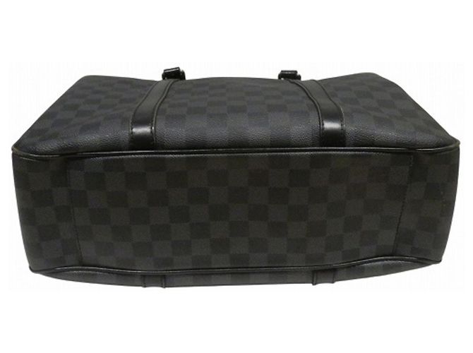 Bolso Louis Vuitton Damier Graphite Tadao PM Negro - vista 3