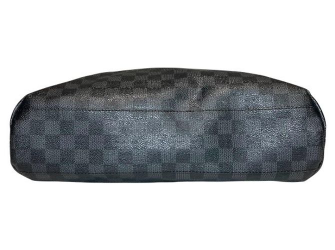 Borsa Louis Vuitton Damier Graphite Mick MM Nero - vista 3