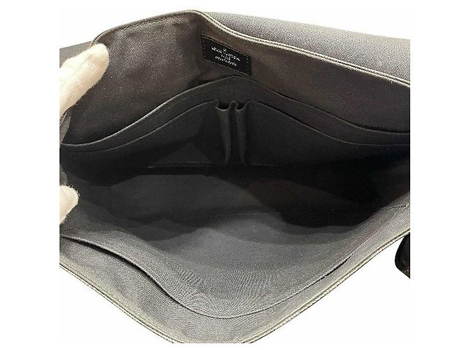 Borsa a Spalla Louis Vuitton District MM Nero - vista 5