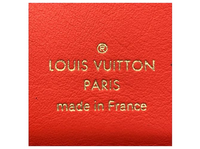 Cartera Louis Vuitton Taurillon Capucines XS Plegable - vista 4