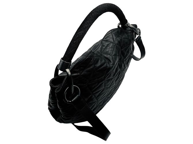 Bolsa de ombro hobo em couro acolchoado preto Akris - vista 5