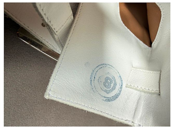 Hermès Sandali in pelle bianca con cinturino alla caviglia Bianco - vista 13