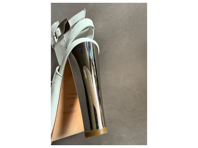 Hermès Sandali in pelle bianca con cinturino alla caviglia Bianco - vista 22