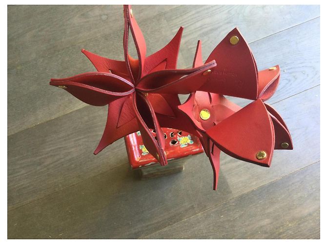 Louis Vuitton Les Petits Nomades Leather Origami Flower Pink Red - view 3