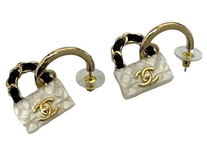Orecchini con motivo Chanel Matelasse Bag D'oro - vista 3