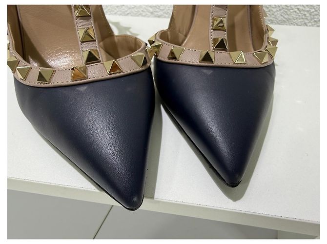 Valentino Garavani Rockstud Décolleté Navy 37.5 Blu - vista 4