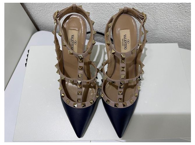 Valentino Garavani Rockstud Décolleté Navy 37.5 Blu - vista 5
