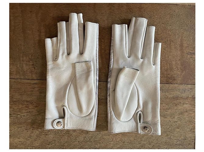 Chanel Fingerlose Handschuhe weißes Lammleder mit Print Größe 7 Grau - Ansicht 2