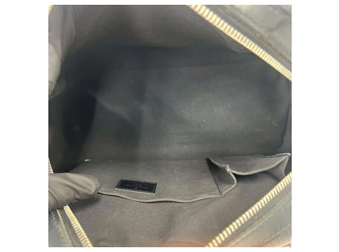 Borsa Louis Vuitton Bowling Montaigne PM in pelle Epi Nero - vista 9