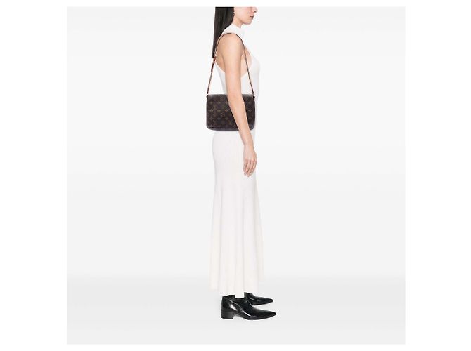 Louis Vuitton Marrone Monogram Musette Tango con Tracolla Corta - vista 6