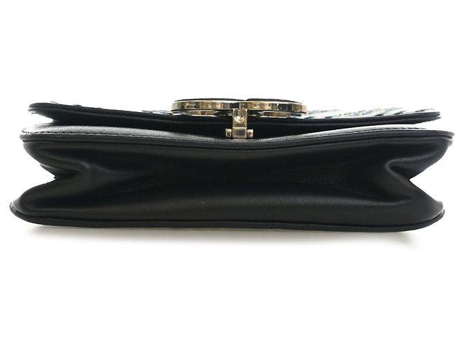 Chanel Black Small Chevron Sheepskin Subtle Flap Nero - vista 3