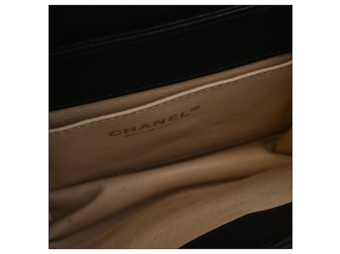 Chanel Black Small Chevron Sheepskin Subtle Flap Nero - vista 4