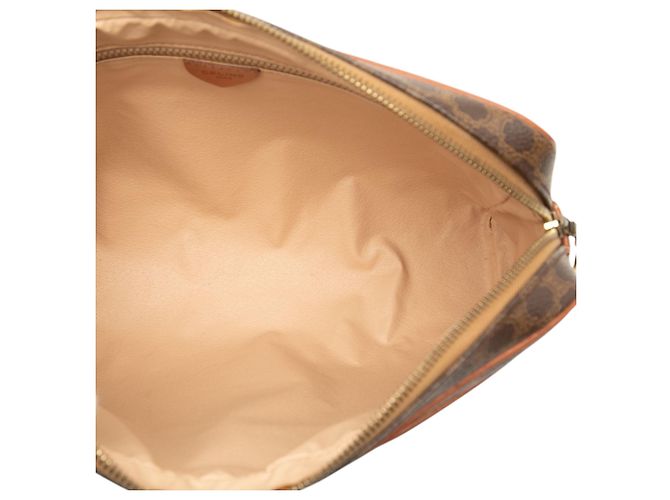 Céline Clutch de lona revestida Macadam marrón Celine Castaño - vista 4