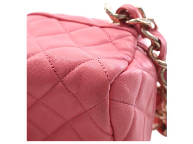 Vanity Chanel Wristlet Case aus rosa gestepptem Lammleder mit Würfelkette Pink - Ansicht 9