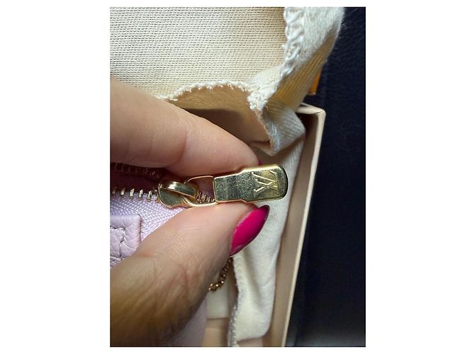 Louis Vuitton Pochette Monogram Empreinte Rose Rosa Bianco - vista 9