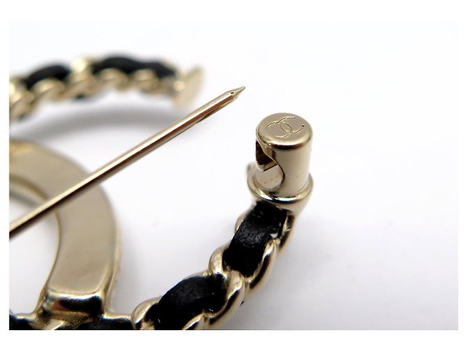 NEUER CHANEL LOGO CC BROSCHE STRASS LEDER VERFLECHTE KETTE GOLDTON METALL Golden - Ansicht 4