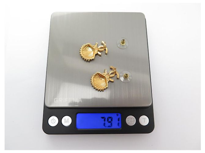 NUOVI ORECCHINI CHANEL ABA063 CONCHIGLIA LOGO CC ORO D'oro - vista 4