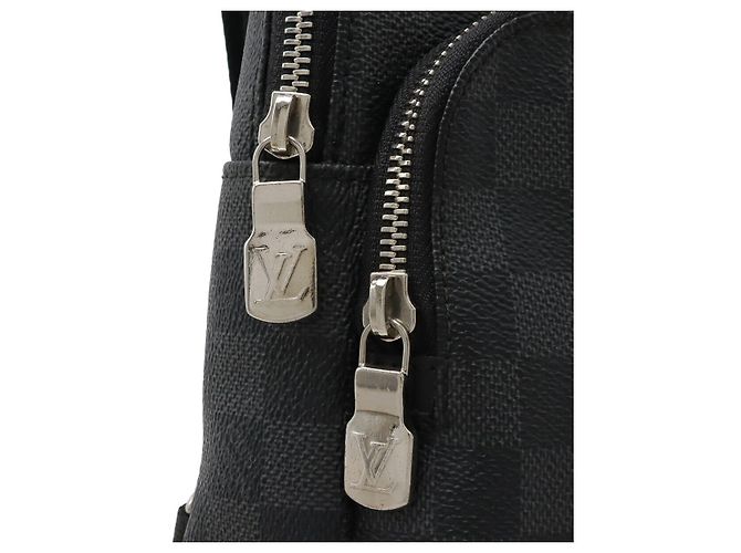 Borsa a tracolla Louis Vuitton Damier Graphite Avenue Nero - vista 7