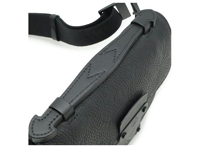 Borsa a tracolla Louis Vuitton Monogram Taurillon S Lock Nero - vista 6
