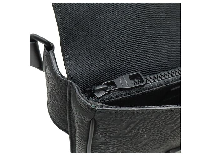Borsa a tracolla Louis Vuitton Monogram Taurillon S Lock Nero - vista 8