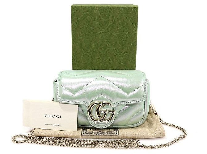 Gucci Borsa a tracolla con catena GG Marmont matelassé chevron iridescente verde chiaro - vista 2