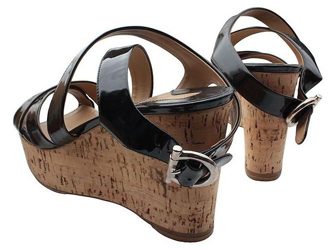 Salvatore Ferragamo Sandali con zeppa in vernice nera Nero - vista 4